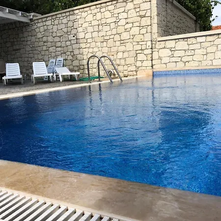 F&g Bed & Breakfast 4*