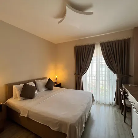 Bed & Breakfast F&g 4*